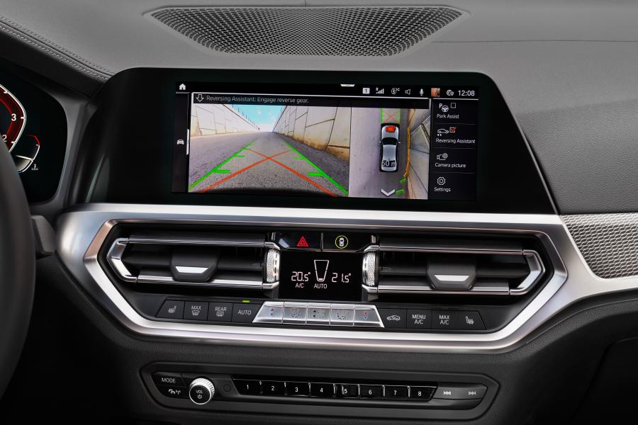 Детали интерьера BMW 330i M Sport (G20) 2019 года  (WW) (фото 194 из 284)
